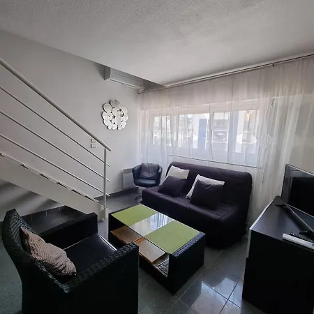 Avec Terrasse Tropezienne Frejus