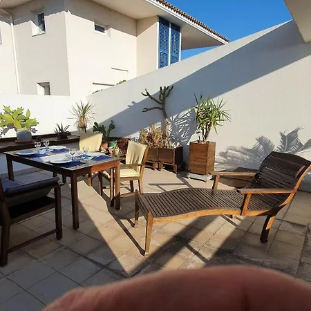 Avec Terrasse Tropezienne Frejus
